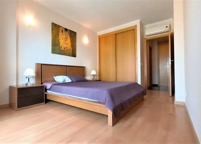 Turisticos Rocha Tower 5 *