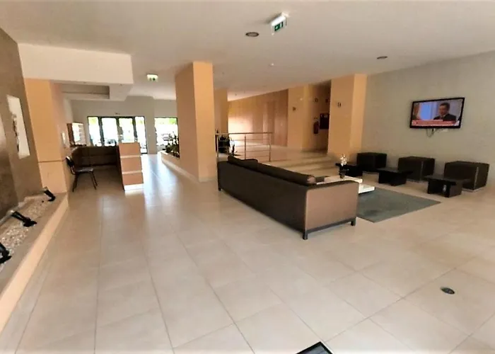 Turisticos Rocha Tower 5 Портиман